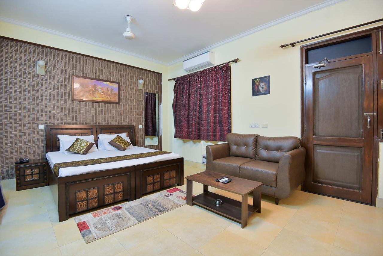 Studio Serviced Apartments Near Fortis Hospital グルガウン エクステリア 写真