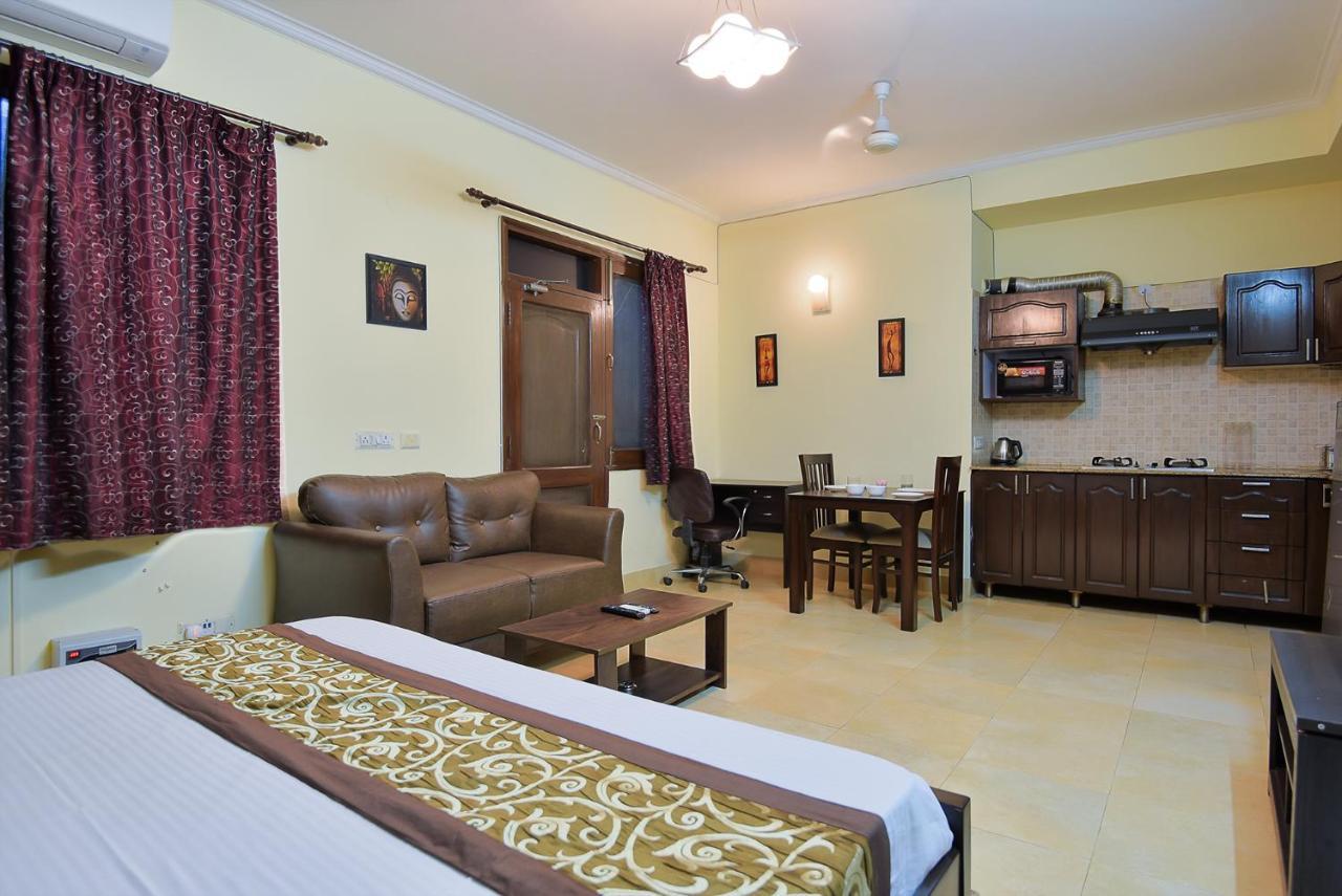 Studio Serviced Apartments Near Fortis Hospital グルガウン エクステリア 写真