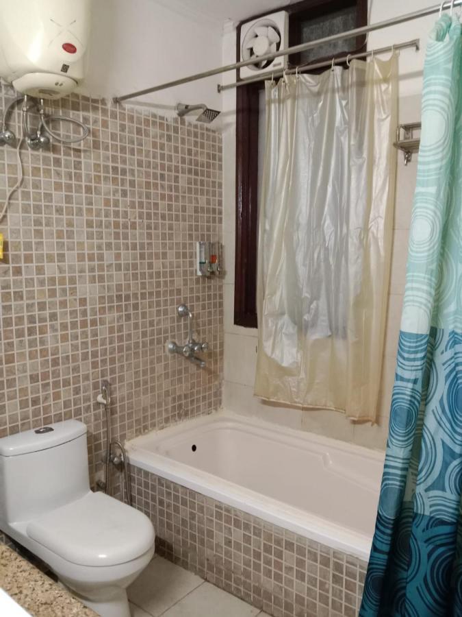 Studio Serviced Apartments Near Fortis Hospital グルガウン エクステリア 写真