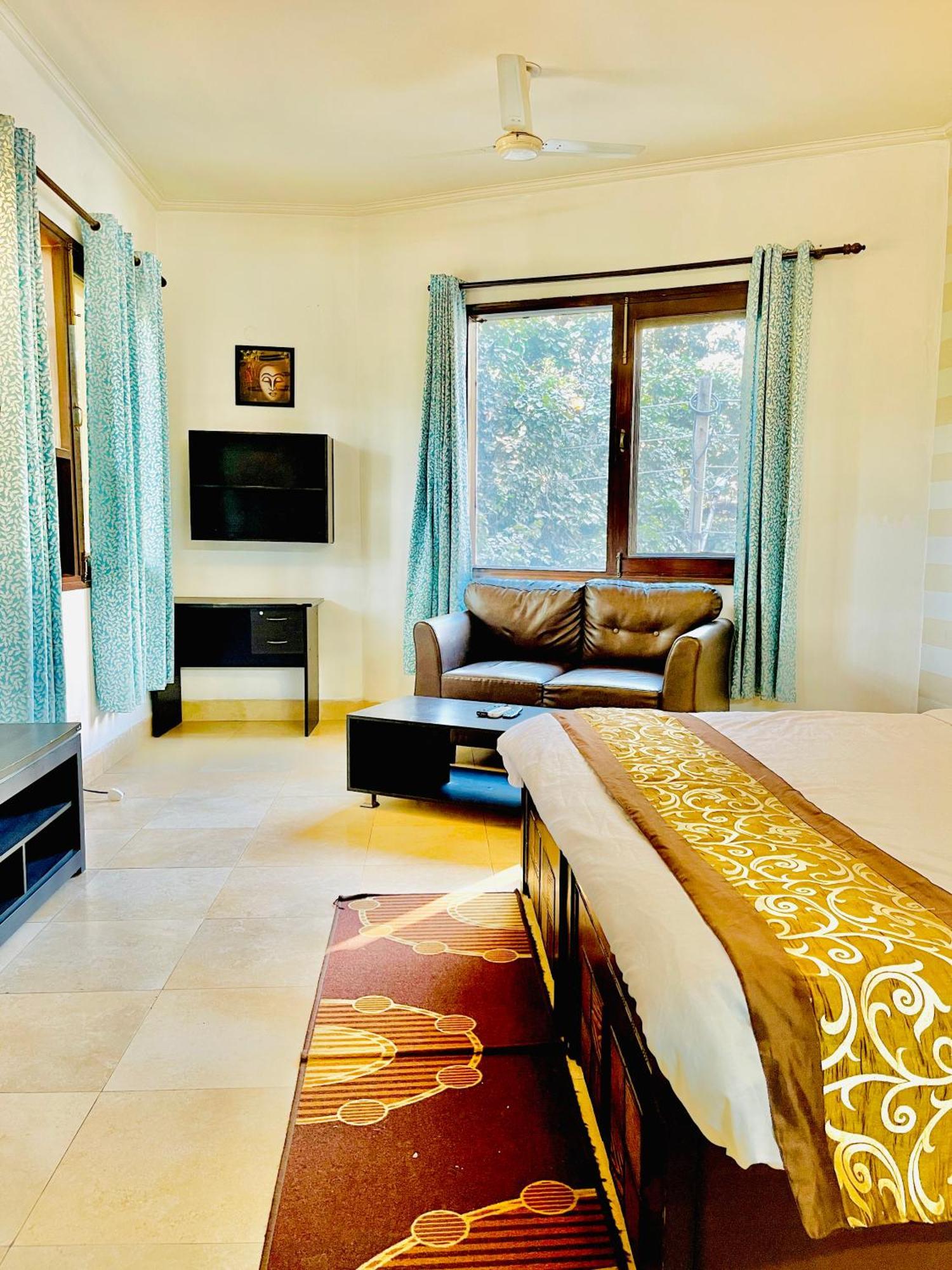 Studio Serviced Apartments Near Fortis Hospital グルガウン エクステリア 写真